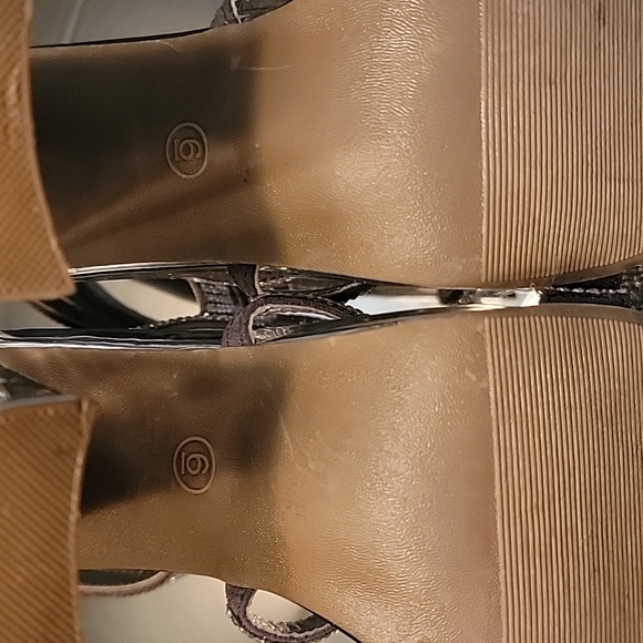 NWOT Charlotte Russe silver and rinestone sandals sz6 4 in block heel - Picture 6 of 11